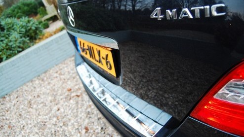 Het lijkt allemaal zo simpel. Wanneer je op zoek bent naar statig vervoer kies je een sedan. Wie meer ruimte nodig heeft neemt een stationwagon en om stoer te doen is er de SUV. Waarom biedt Mercedes-