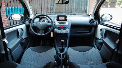 De eerste kennismaking met de Kia Picanto was veelbelovend. De vraag rees of de nieuwe Koreaanse spruit het stokje over zou kunnen nemen van n van de best verkochte stadsautos, de Toyota Aygo. Is e