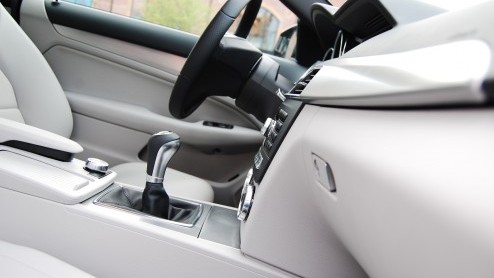 Zakelijk rijden met lagere bijtelling kan tegenwoordig in allerlei soorten en maten. Mercedes-Benz geeft met de introductie van de C 220 CDI Coup de aftrap in het segment van de tweedeurscoup met di