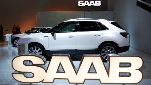 Op de AutoRAI hebben de nieuwe 9-5 Estate en 9-4X hun Nederlandse debuut gemaakt. Saab grijpt die gelegenheid meteen aan om de prijskaartjes van beide modellen te communiceren.