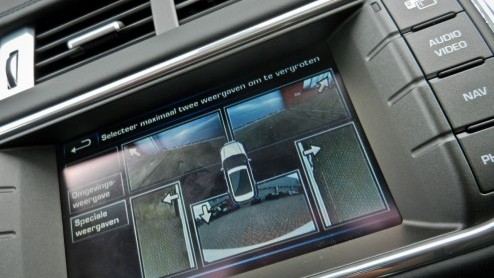 De nieuwe Evoque is een belangrijke aanwinst in de modelfamilie Range Rover. Met vernieuwend design, compactere proporties en een prettiger prijskaartje kan het merk een compleet nieuwe doelgroep trak