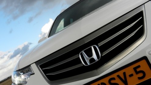 De sportiviteit van de Honda Accord Tourer Type S ligt er vrij dik bovenop. Met de 180 pk sterke 2.2 i-DTEC kan het woord ook bij de daad worden gevoegd. Toch schuilt er nog een geheim in deze vlotte 