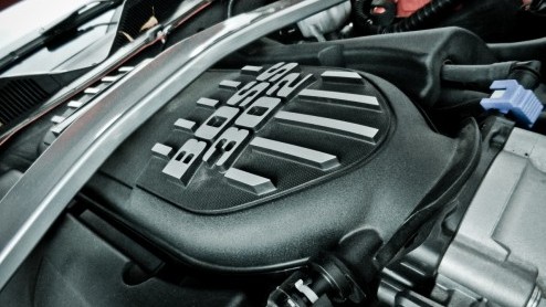 Voor veel sportievelingen is een snelle auto van een Duits merk een jongensdroom. Maar weet echter dat de Amerikanen er ook wat van kunnen. Een pony car als de Ford Mustang lijkt misschien geen seri