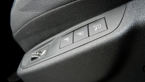 De nieuwe Citron DS5 is geen auto die zomaar in een hokje te plaatsen valt. En daar zijn de Fransen ongetwijfeld heel blij mee. Is het een sportieve crossover of toch vooral een vijfdeurs eye-catcher