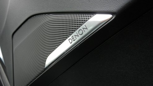 De nieuwe Citron DS5 is geen auto die zomaar in een hokje te plaatsen valt. En daar zijn de Fransen ongetwijfeld heel blij mee. Is het een sportieve crossover of toch vooral een vijfdeurs eye-catcher