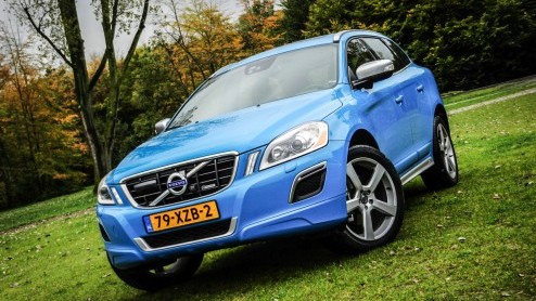 Voor Mercedes-Benz is de Volvo XC60 de grootste concurrent van de GLK-Klasse, die onlangs fijntjes is bijgepunt. Hoewel ze in design volledig hun eigen weg bewandelen, zijn beiden zeer comfortgericht.
