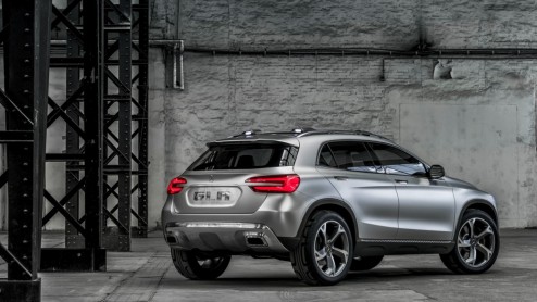 De compacte SUV van Mercedes-Benz komt er aan en heet GLA. Een voorproefje staat in Shanghai.