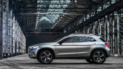 De compacte SUV van Mercedes-Benz komt er aan en heet GLA. Een voorproefje staat in Shanghai.