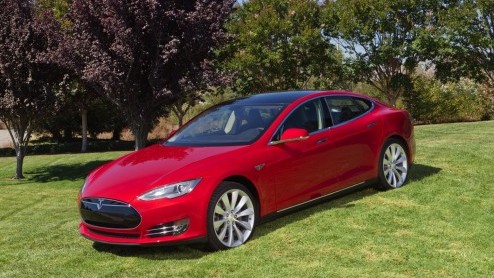 Vandaag is de assemblageplant van Tesla in Tilburg officieel geopend. Wij waren erbij en mochten tevens een kijkje nemen in de keuken. En daar deden we een wel heel bijzondere ontdekking.