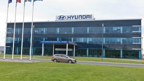 Slechts 19 uur en 20 minuten duurt het om een compleet nieuwe Hyundai i30 te bouwen.