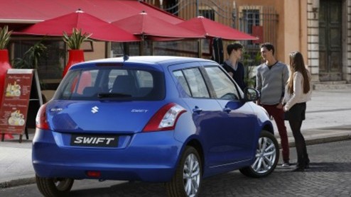 Op de website van Suzuki Belgi zijn fotos te zien van de vernieuwde Swift. Het model dat vermoedelijk op de IAA in Frankfurt wordt onthuld, is slechts op details aangepast.