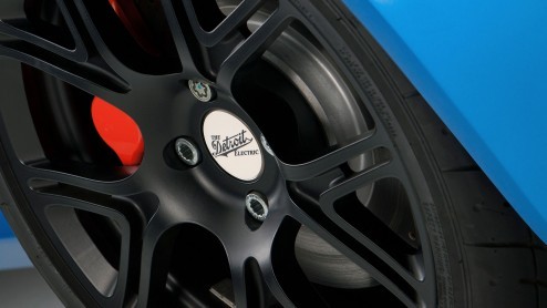 Detroit Electric SP:01 is een scheurneus gebaseerd op de Lotus Elise. Maar dan in een iets ander jasje en natuurijk, elektrisch aangedreven.