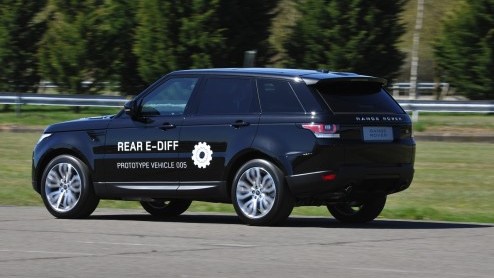 Eerste indruk van de nieuwe Range Rover Sport. Doet hij zijn naam nu eer aan? Wij zochten het uit in Gaydon.