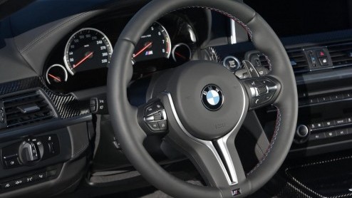 BMW heeft de ook de M5 in het nieuw gestoken. Nieuw is de mogelijkheid van een Competition Package voor extra vermogen.