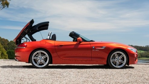 De vernieuwde BMW Z4 is er klaar voor vanaf 44.695 euro met de sDrive18i.