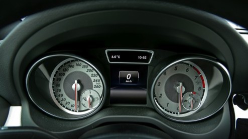 Aan de vooravond van Detroit mochten we 'm al even bezichtigen en zojuist hebben we er mee gereden: de Mercedes-Benz CLA.