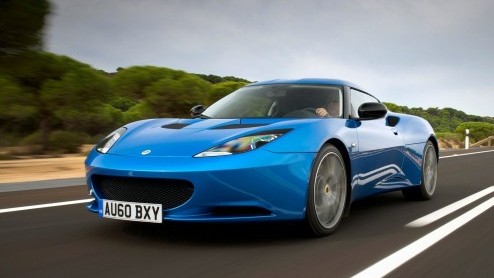 Wie in de markt is voor een lekkere sportauto denkt meestal niet aan Lotus. En dat is onterecht, want de Engelsen kunnen als geen ander lichtgewicht sporters bouwen. De Evora S koppelt - meer dan elke