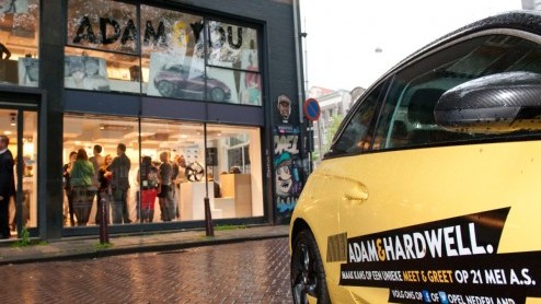 Opel presenteert nu de Adam als Adam Hardwell Edition. Verkrijgbaar in een oplage van 100 stuks. Prijzen nog niet bekend.