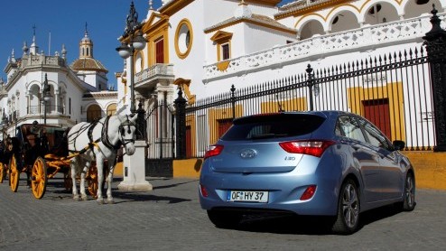 Zonder ook maar een kilometer gereden te hebben wisten we het al: de Koreanen mogen trots zijn op hun nieuwe Hyundai i30 . Het is immers niet vanzelfsprekend dat de CEO van Volkswagen AG ten tijde van