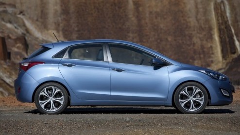 Zonder ook maar een kilometer gereden te hebben wisten we het al: de Koreanen mogen trots zijn op hun nieuwe Hyundai i30 . Het is immers niet vanzelfsprekend dat de CEO van Volkswagen AG ten tijde van