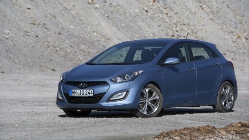 Zonder ook maar een kilometer gereden te hebben wisten we het al: de Koreanen mogen trots zijn op hun nieuwe Hyundai i30 . Het is immers niet vanzelfsprekend dat de CEO van Volkswagen AG ten tijde van