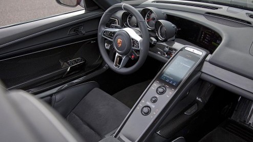Porsche 918 Spyder specificaties bekend. 887 pk en 800 Nm voor 1640 kg. Prijskaartje 780.450 euro. En 14% bijtellng....