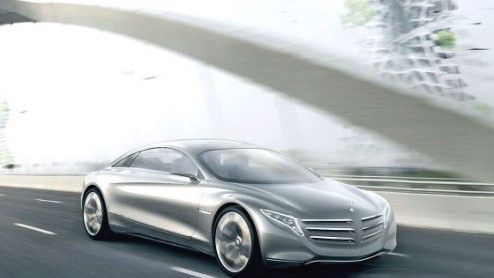 Nadat we vorige week konden melden dat Mercedes-Benz met een bijzondere concept car de show in Frankfurt zou stelen is het nieuws nu boven water; op de IAA staat de Mercedes F125 Concept met brandstof