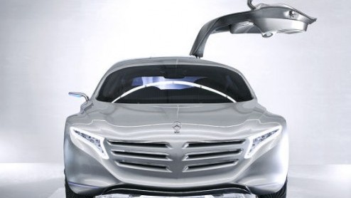 Nadat we vorige week konden melden dat Mercedes-Benz met een bijzondere concept car de show in Frankfurt zou stelen is het nieuws nu boven water; op de IAA staat de Mercedes F125 Concept met brandstof