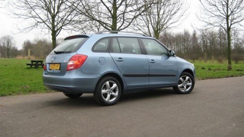 De nieuwe Skoda Fabia is nu een paar maanden op de markt. Van de vorige generatie was naast een hatchback ook een sedan en een stationwagon  Combi - in het modelgamma opgenomen. Dat er een nieuwe Fab