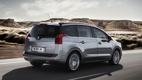 Peugeot presenteert op IAA Frankfurt ook de vernieuwde 3008 en 5008.