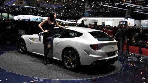 De Autosalon van Genve heeft vandaag zijn deuren voor het grote publiek geopend. AutoVandaag.nl is alvast even een kijkje gaan nemen en we hebben diverse primeurs, bijzondere studiemodellen en aankom