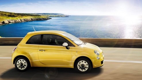 Fiat houdt de Fiat 500 springlevend en introduceert na vier jaar enkele nieuwe uitvoeringen en een nieuwe, kleine benzinemotor, de TwinAir 65. De turboloze versie van de tweecilinder staat tegen het e