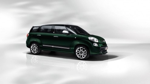 Fiat komt met weer een nieuwe variant op het 500-thema. Maak kennis met de 500L Living, een 5+2-persoons MPV die door Fiat heel creatief tot Magic Purpose Wagon is gedoopt.