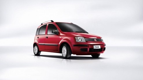 Met de de derde generatie Panda nu bij de dealer, is zijn voorganger inmiddels een 'Classic'. Zo heet namelijk deze belastingvrije Fiat die met standaard vijf deuren leverbaar is.