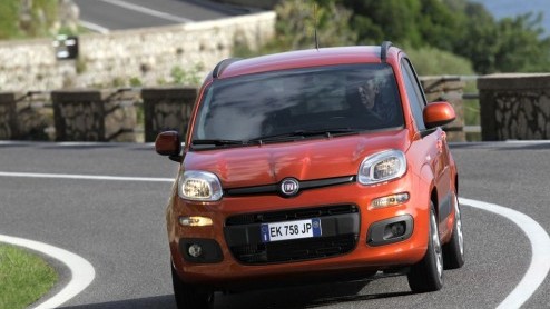 Fiat doet mee met de Gekkenhuisdagen van de Mediamarkt en zet een nieuwe Panda in 29 vestigingen voor een prijs van 7999 euro in plaats van 9290 euro. Met gratis TomTom. Rennen!