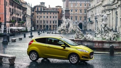 Ford liet ons in Rome en omgeving een eerste rij-indruk opdoen met hun vernieuwde Ford Fiesta. Hoe zijn de eerste meters en minuten bevallen?