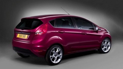 Het moment is eindelijk daar. Ford heeft de nieuwe Fiesta onthuld. De veelgenoemde naam Verve is het toch niet geworden. De looks van de concept zijn in ieder geval wel grotendeels overgenomen. Aan he