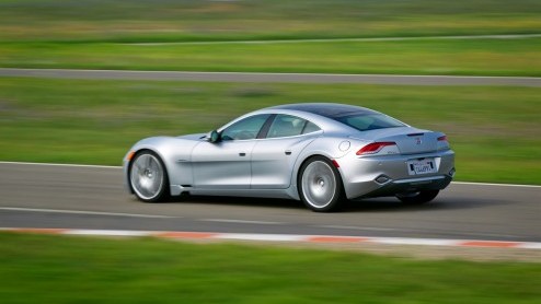 Met een CO2-uitstoot van 51 gram is de Fisker Karma ongekend zuinig, maar zit hij net boven de grens voor 0% bijtelling. De makers van de exclusieve elektrische sportauto beraden zich op maatregelen o