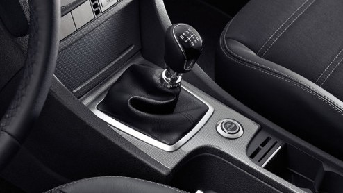 Na de al genoemde vernieuwde Ford Focus ST kunnen we nu ook de reguliere hatchback en Wagon presenteren. Met vernieuwde techniek, Kinetic styling en een hoogwaardiger interieur moet de Focus weer hele