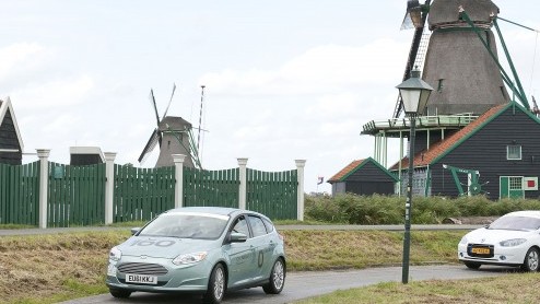 Tijdens de Professional Passionates Electric Rally vanuit Amsterdam heeft de Ford Focus Electric zijn eerste kilometers op Hollandse bodem gemaakt. De aanvoerder van een nieuwe generatie gelektrifice