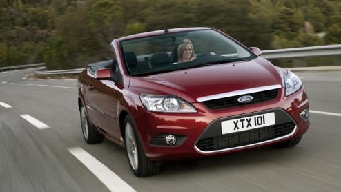 De vernieuwde Ford Focus werd onlangs gepresenteerd, maar de Coupe-Cabriolet had nog geen nieuwe jas. Ford heeft deze variant nu ook voorzien van de Kinetic look. De auto debuteert op Autosalon Genve