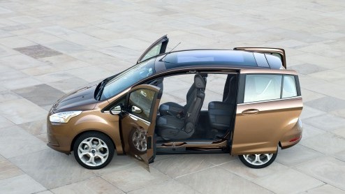 Net nu we weten wat de nieuwe Ford B-MAX moet gaan kosten laat de importeur weten een First Edition Pack voor nop in de aanbieding te hebben. Het introductiepakket is beschikbaar voor 250 snelle besli