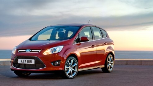 Vanaf medio oktober zijn ook de Ford C-MAX en Grand C-MAX met Fords 1.0 liter EcoBoost-benzinemotor leverbaar. De 100 en 125 pk variant scoren de laagste verbruikswaarden in hun klasse en komen in aa
