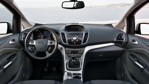 Vanaf medio oktober zijn ook de Ford C-MAX en Grand C-MAX met Fords 1.0 liter EcoBoost-benzinemotor leverbaar. De 100 en 125 pk variant scoren de laagste verbruikswaarden in hun klasse en komen in aa