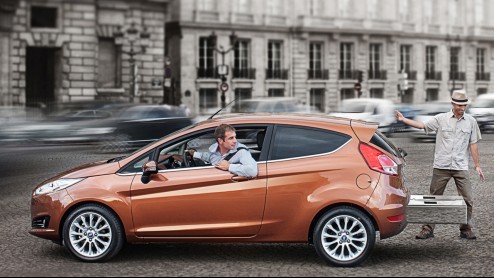 Met een opgefrist uiterlijk, een opgewaardeerd interieur en vier nieuwe driecilinder-motoren, kan de Ford Fiesta weer een flinke tijd mee.