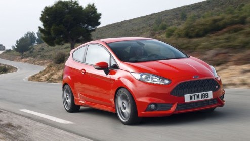 Eerste Ford Fiesta ST is in Keulen van de band gerold.