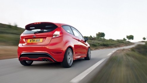 Eerste Ford Fiesta ST is in Keulen van de band gerold.