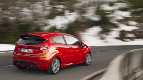 De ST-modellen van Ford lijken een schot in de roos. De Focus ST is in de eerste 3 maanden van dit jaar nog altijd de bestverkochte hot hatch van Europa en ook de Fiesta ST maakt een vliegende start.