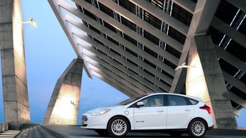 Productie Ford Focus Electric voor Europa gestart. Elektrisch aangedreven Focus komt in vierde kwartaal 2013 op de markt.