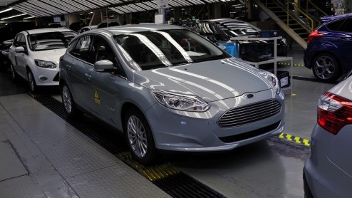 Productie Ford Focus Electric voor Europa gestart. Elektrisch aangedreven Focus komt in vierde kwartaal 2013 op de markt.